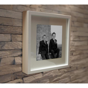 cornice in legno bianca o nera con passepartout